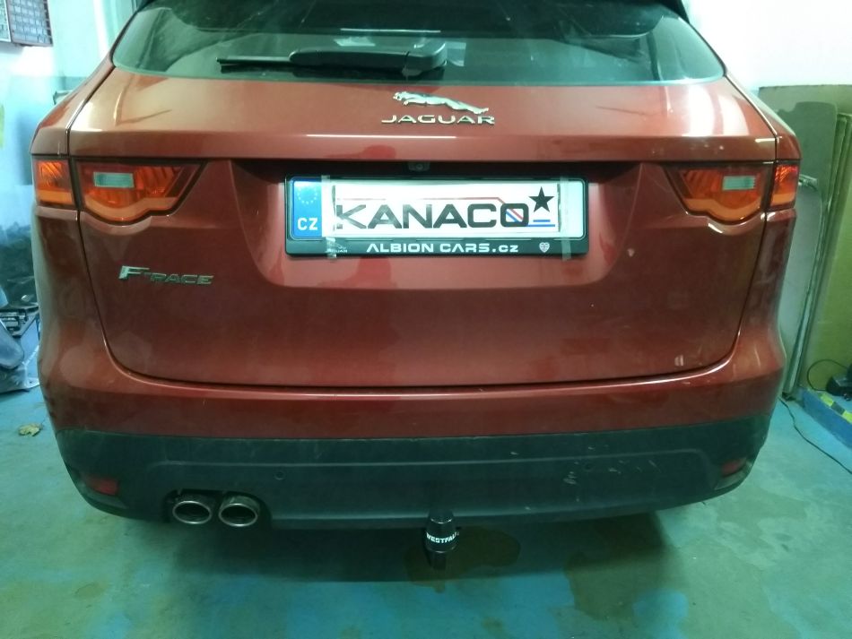 Jaguar F-Pace tažné zařízení, odnímatelný vertikální bajonet, r.v. 2016-